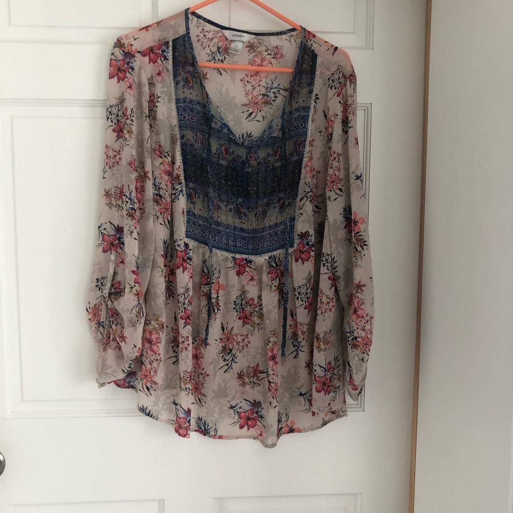 ❤️ CLOSET CLEAR OUT!! 🎉 CJ Banks Flowy Sheer Floral Blouse